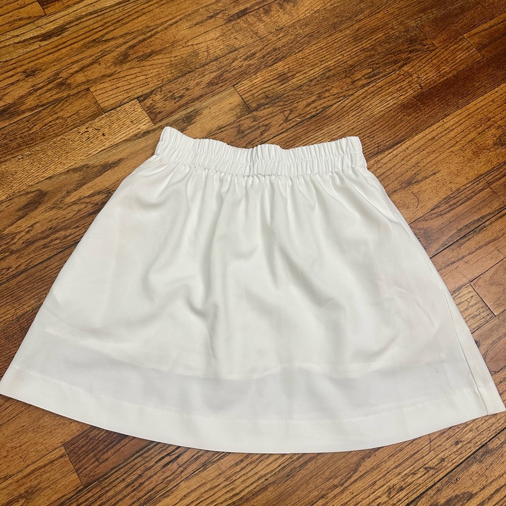 Line and Dot White Women's Skirt